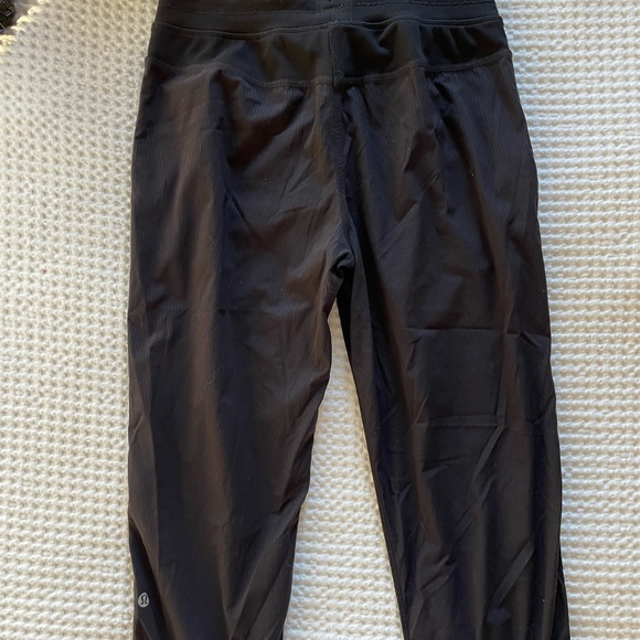 SOLD Lululemon Capri Pants - Picture 5 of 5